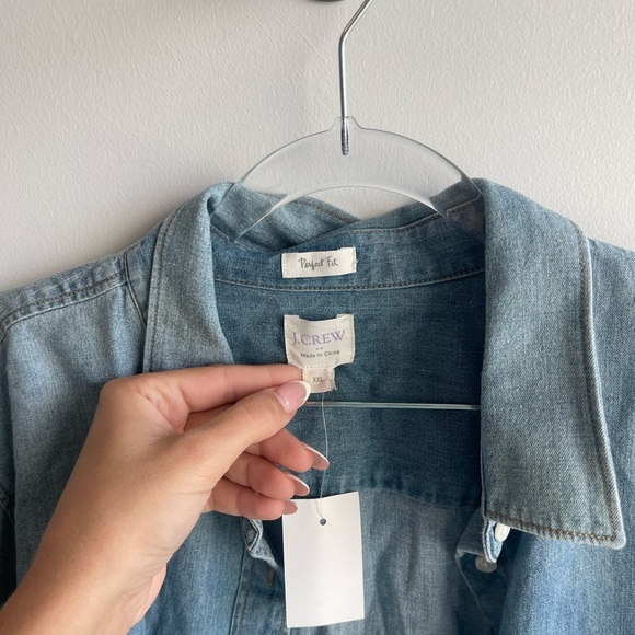 J Crew Jean Button Down Top Perfecf Fit - Picture 3 of 5